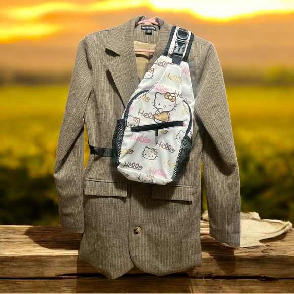 Hello Kitty White and Gold Backpack - Picture 3 of 6